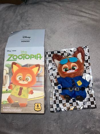 Peluche porte clefs style labubu zootopia Disney