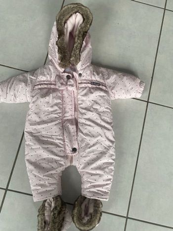 Combinaison neuve 1 mois  18 €  aAbsorba