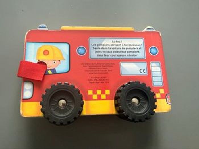 Lot de livres Le Petit Pilote et livres Winnie et Cars - photo numéro 5