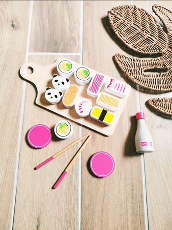 🍣Jeu d'imitation-Dinette en bois plateau avec sushis petits pandas et baguettes