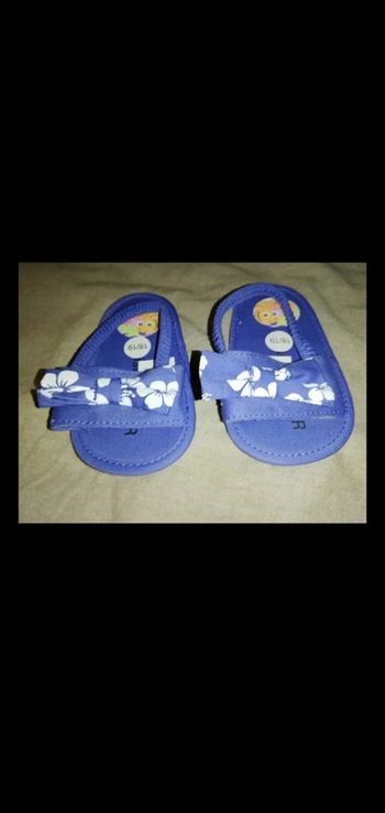Sandalettes violette 0/6 mois 18/19