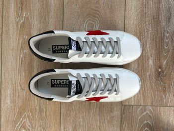 Golden Goose 