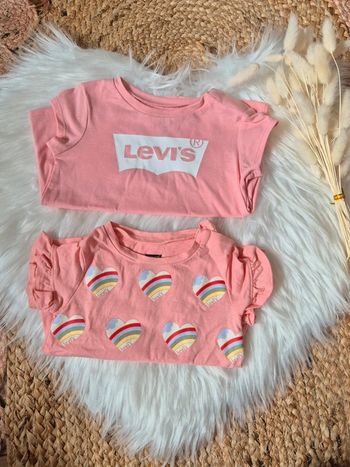 🌸 Deux jolies t-shirts Levi's 12 mois