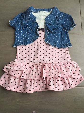 Robe taille 100 environ 3-4 ans