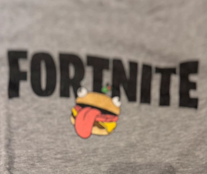T-shirt fortnite 11-12ans - photo numéro 2