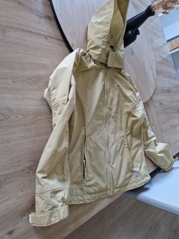 Veste Quechua avec capuche 