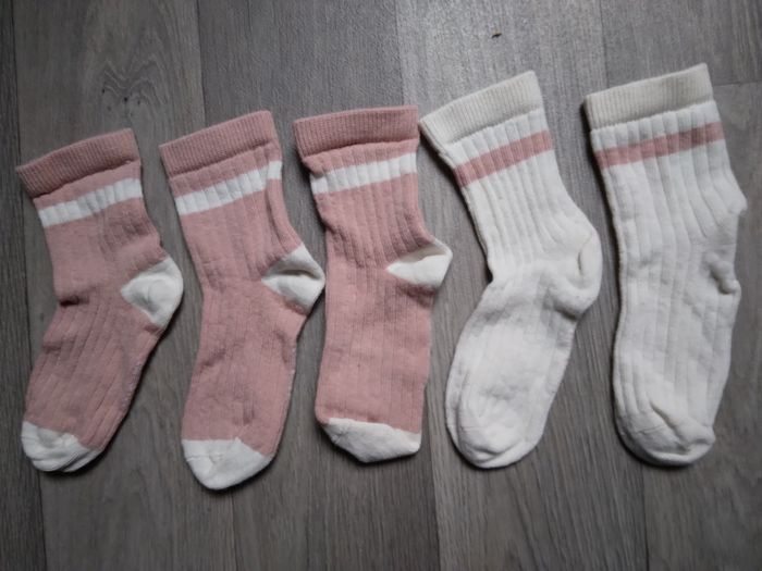Lot 2 paires de chaussettes 27/30 - photo numéro 4