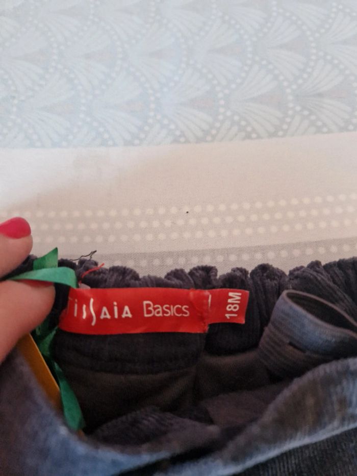 Lot 2 pantalons 18 mois - photo numéro 3