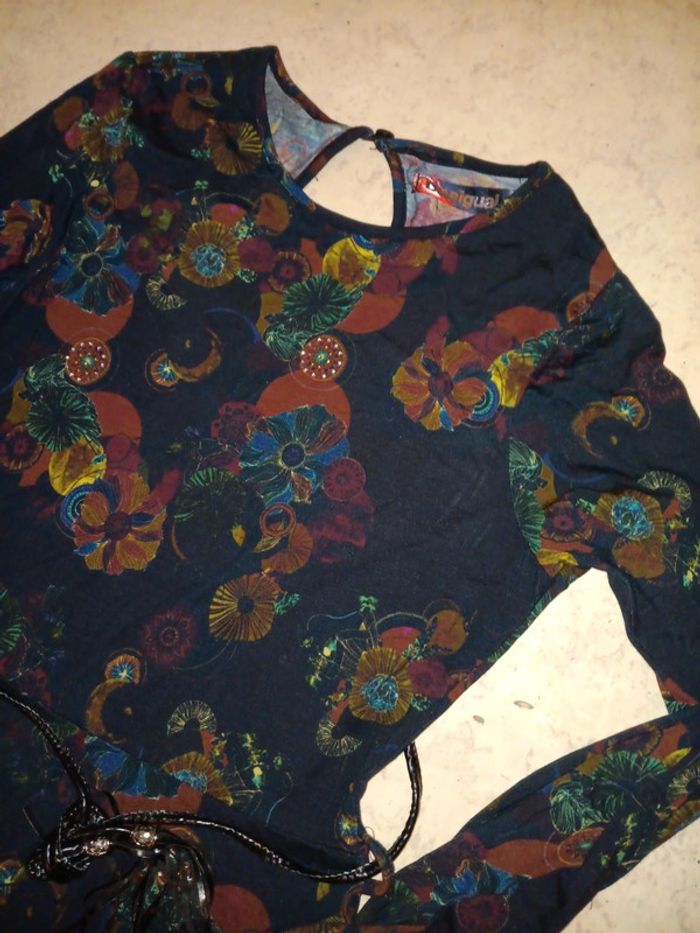 Haut desigual t. S ouverture dans le dos - photo numéro 2
