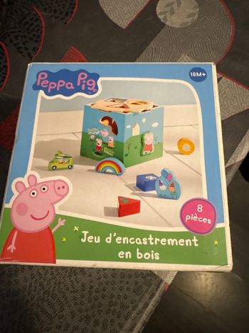 Jeu d encastrement en bois Peppa pig