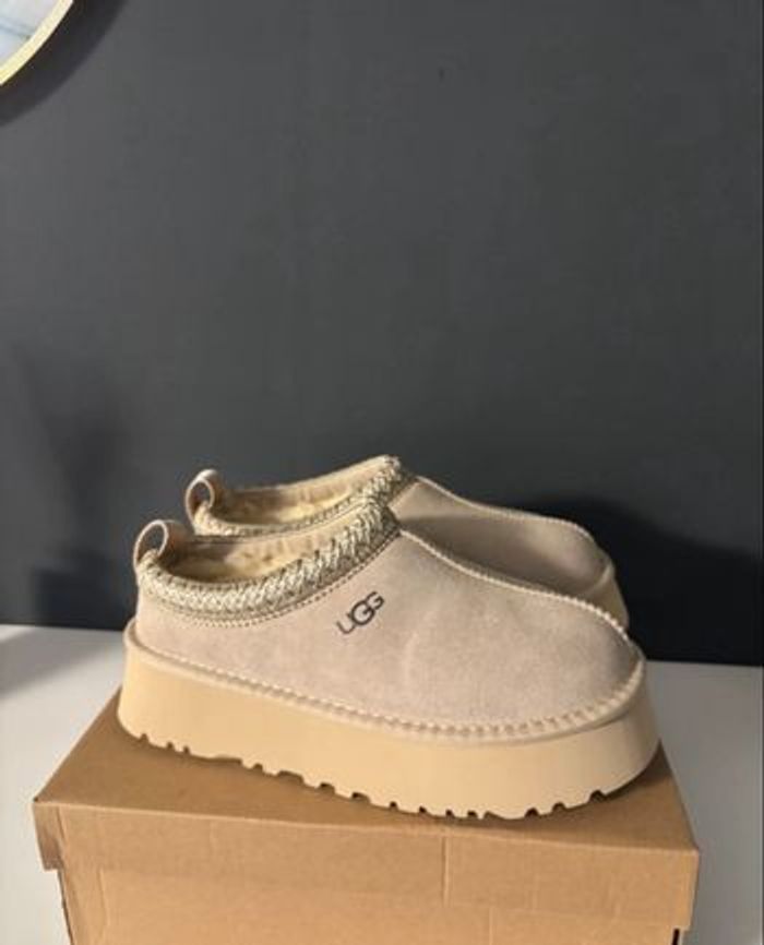 Ugg neuve - photo numéro 4