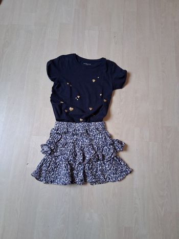 Jupe et tee-shirt 