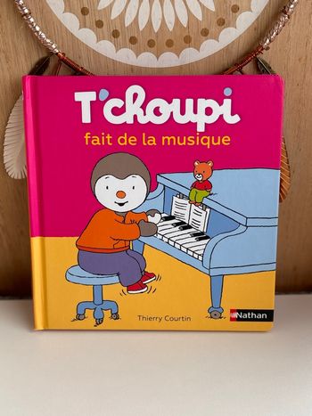 Livre tchoupi fait de la musique 