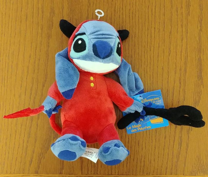 peluche Stitch petit diable - fourche - photo numéro 3