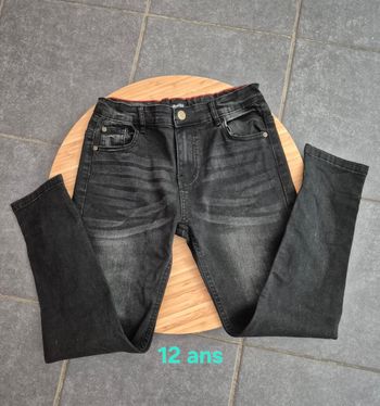 1 jean noir taille 12 ans neuf (jamais porté)