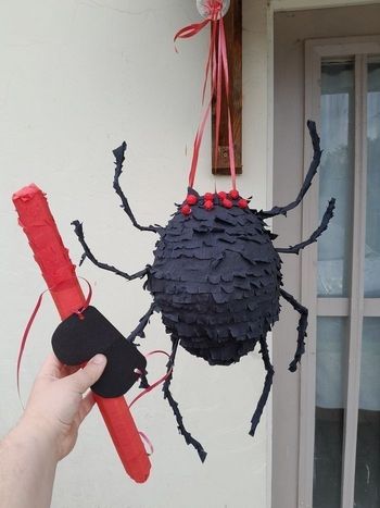 Pinata Araignée avec accesoires fait main