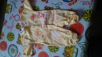 Pyjama neuf naissance jaune kiabi 0