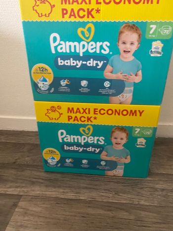 2 carton de couches Pampers taille 7