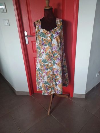Très jolie robe pour femme