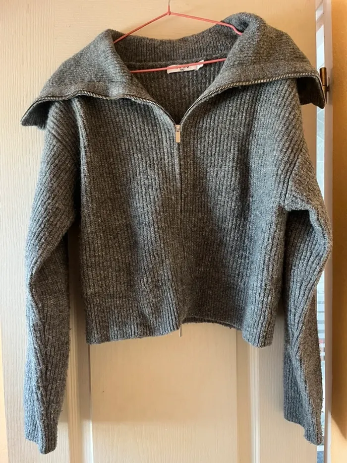 cardigan gilet tricoté avec col zippe na-kd gris - photo numéro 4