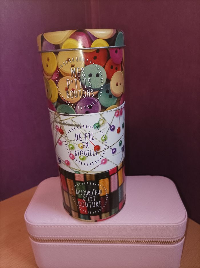 Vend boîte de rangement pour couture - photo numéro 4