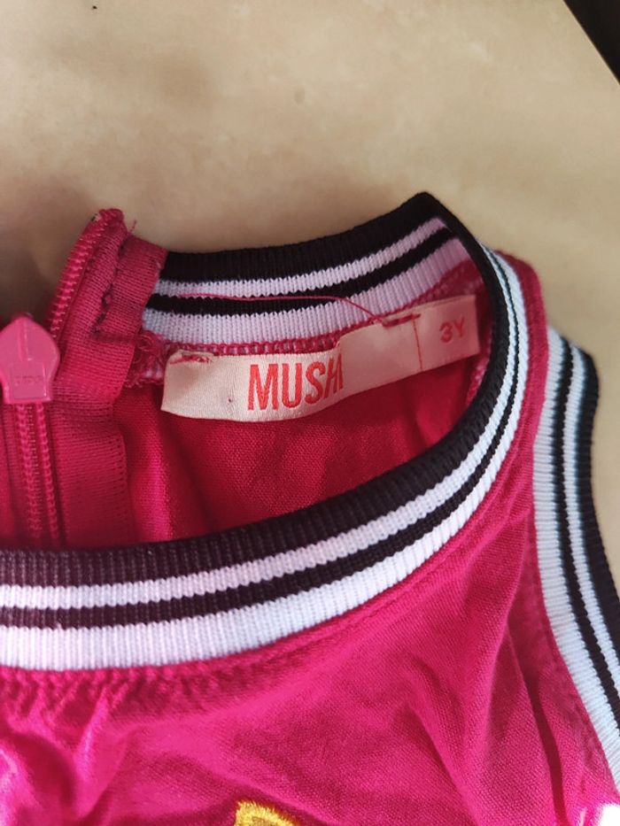Lot 3 ans une combinaison Mushi et une robe argentée - photo numéro 5
