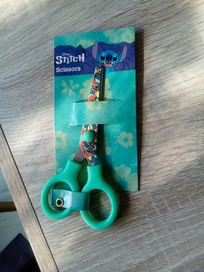 Ciseaux stitch - photo numéro 2