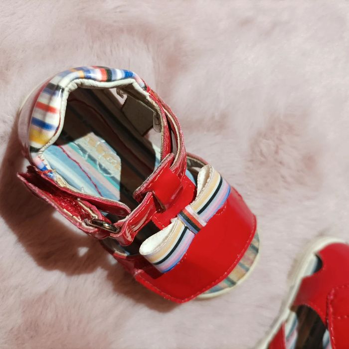 Petite sandale rouge taille 18 - photo numéro 4