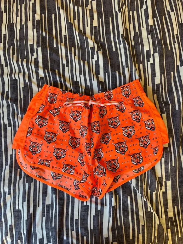 Short à motif tigre