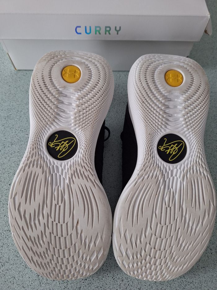 Baskets 38.5 Under Armour Curry 12 Dub. - photo numéro 5