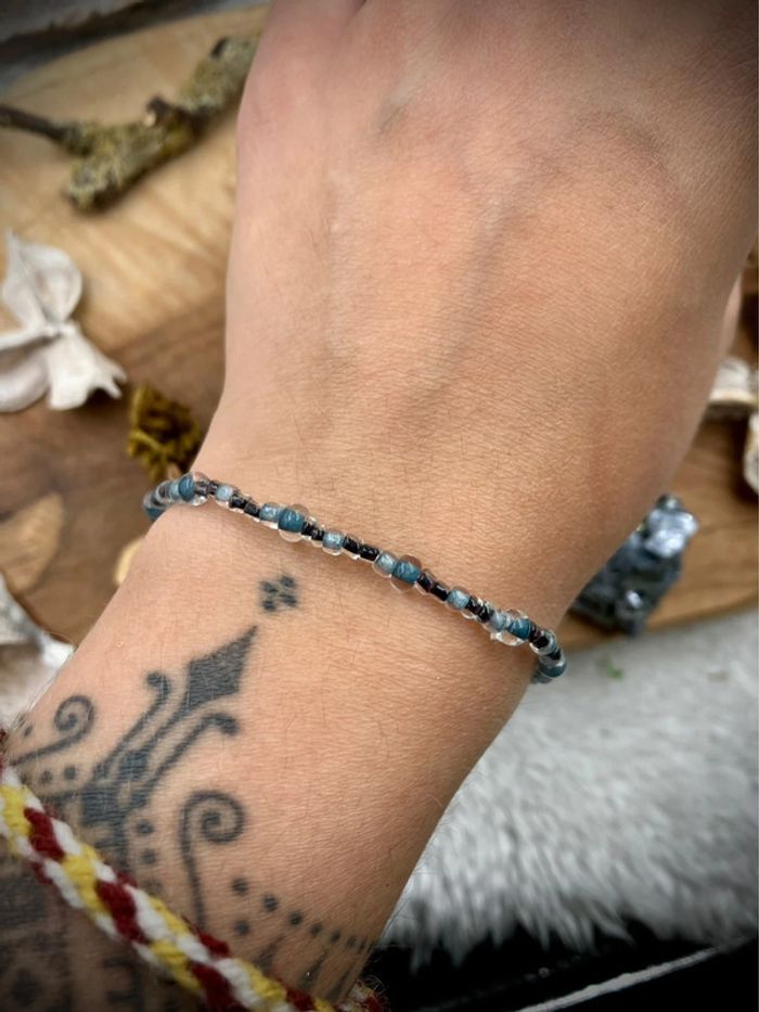 Bracelet en perle de rocaille gris - élastique - ethnique - photo numéro 2