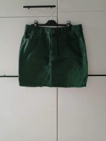 Jupe en jean de couleur verte