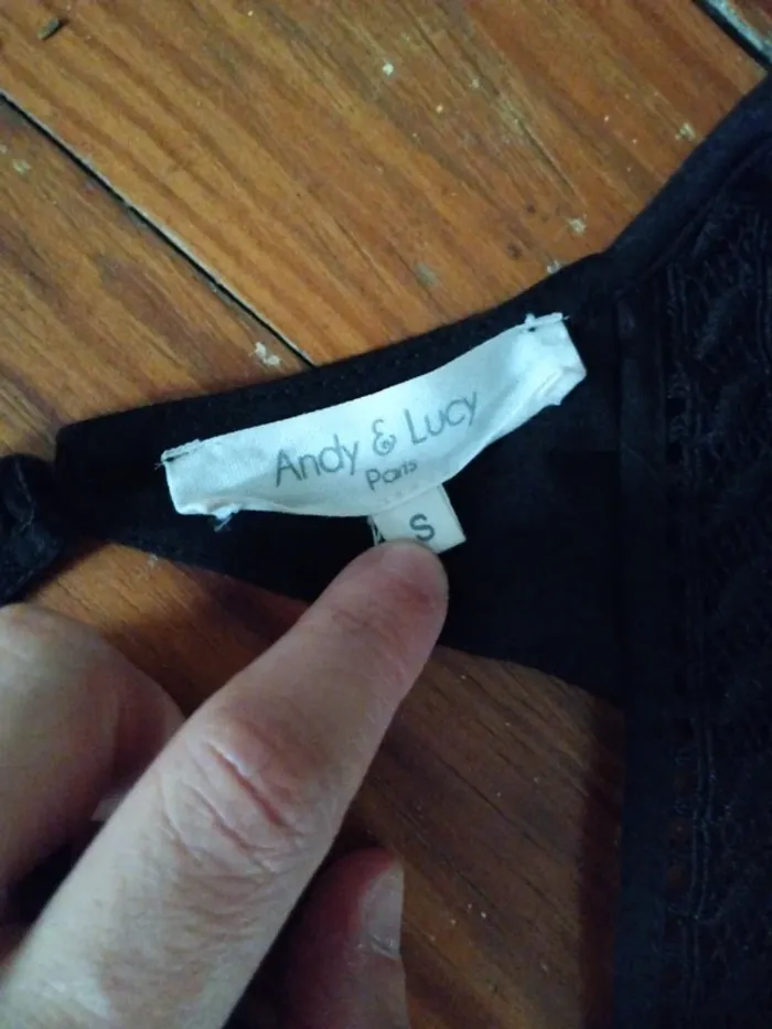 Petite robe noire dos nu - photo numéro 5
