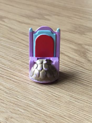 Polly Pocket trône