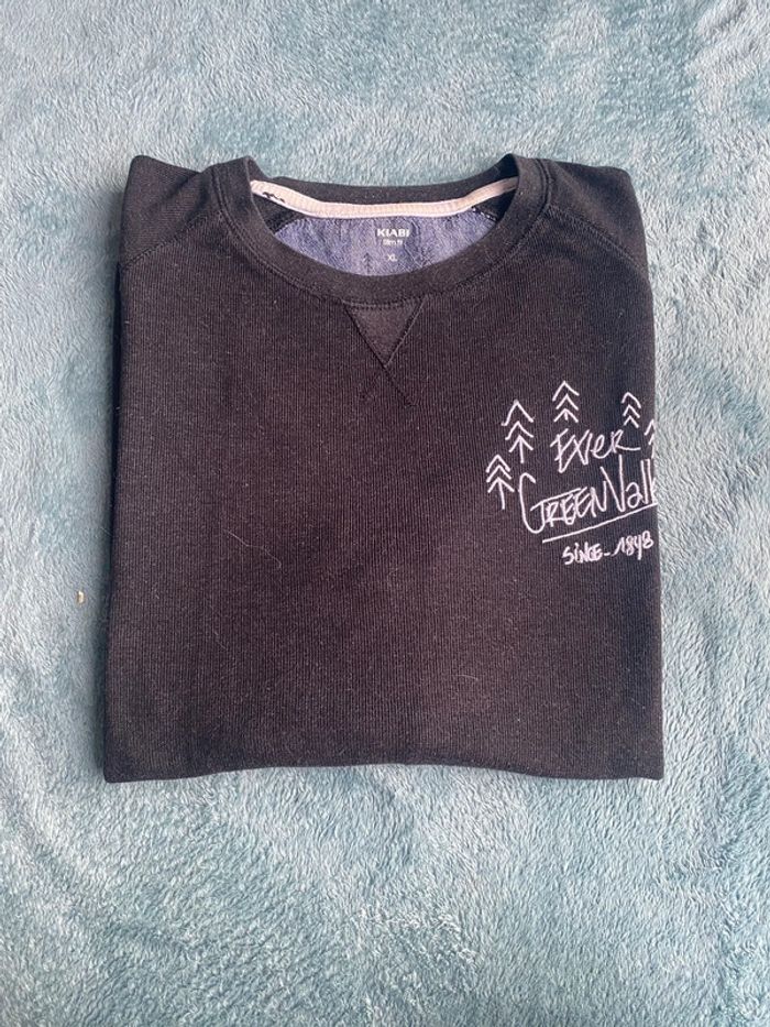 Pull noir - photo numéro 4