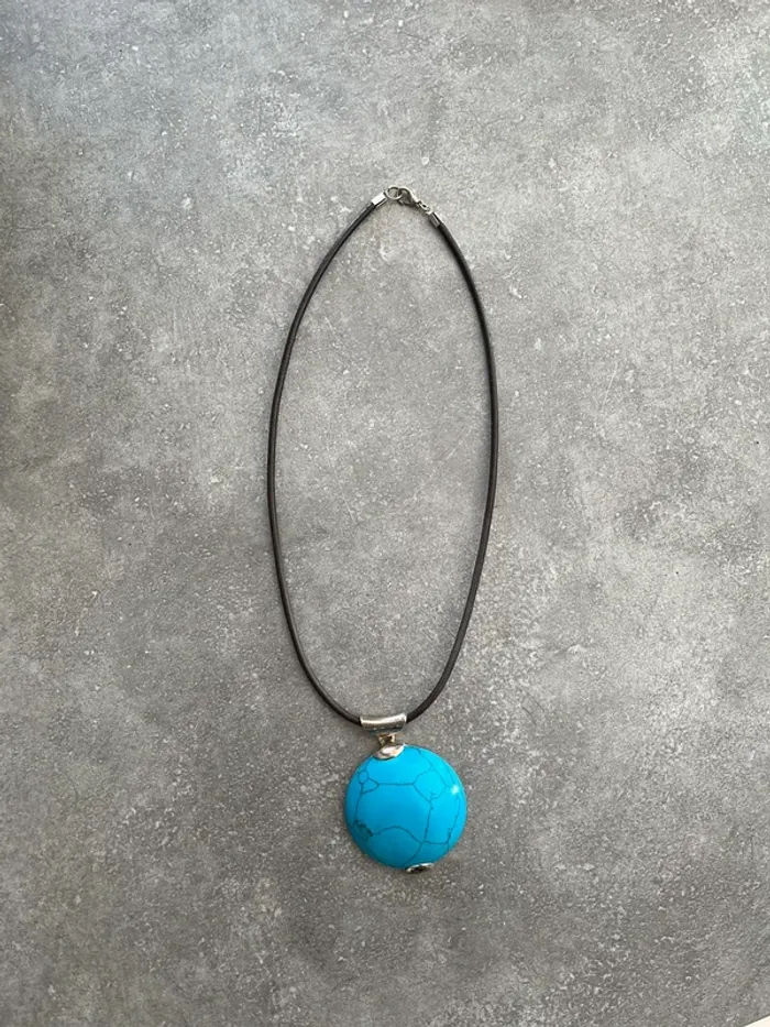 Collier bleu turquoise