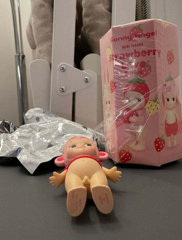 Sonny Angel Strawberry Love singe - photo numéro 2