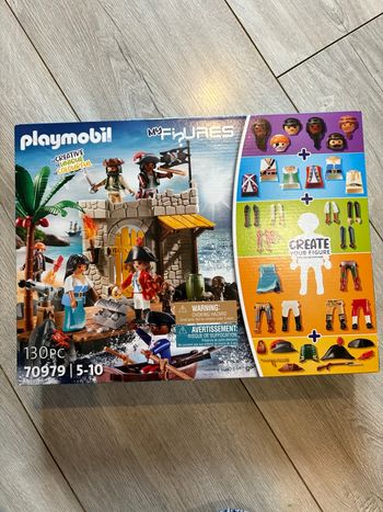 Neuf playmobil pirate