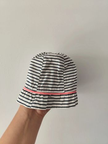 Chapeau à rayures