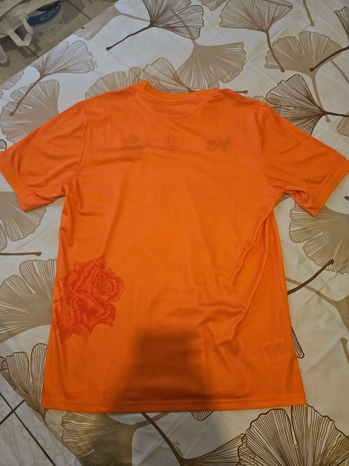 Maillot Real madrid neuf Taille M - photo numéro 2