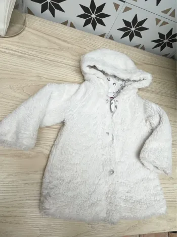 Manteau tout doux blanc 12 mois fille