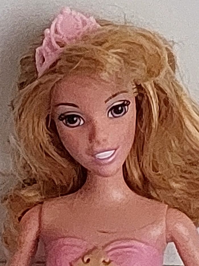 Poupée Barbie Aurore, La Belle aux Bois Dormant, Mattel, en très bon état . Mattel Beebs
