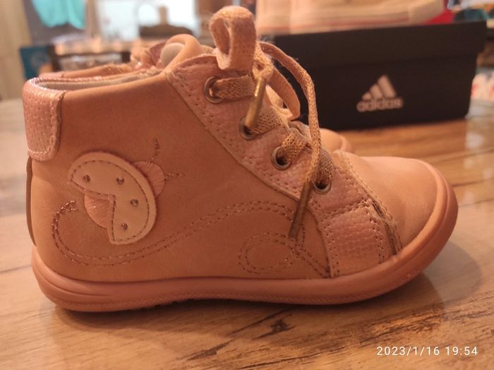Chaussure montante