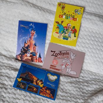 Lot 4 cartes postales disneyland paris tokyo