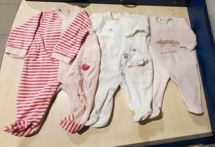 Lot pyjamas 1 mois