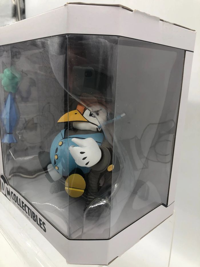 DC collectibles direct from the source The pinguin - photo numéro 3