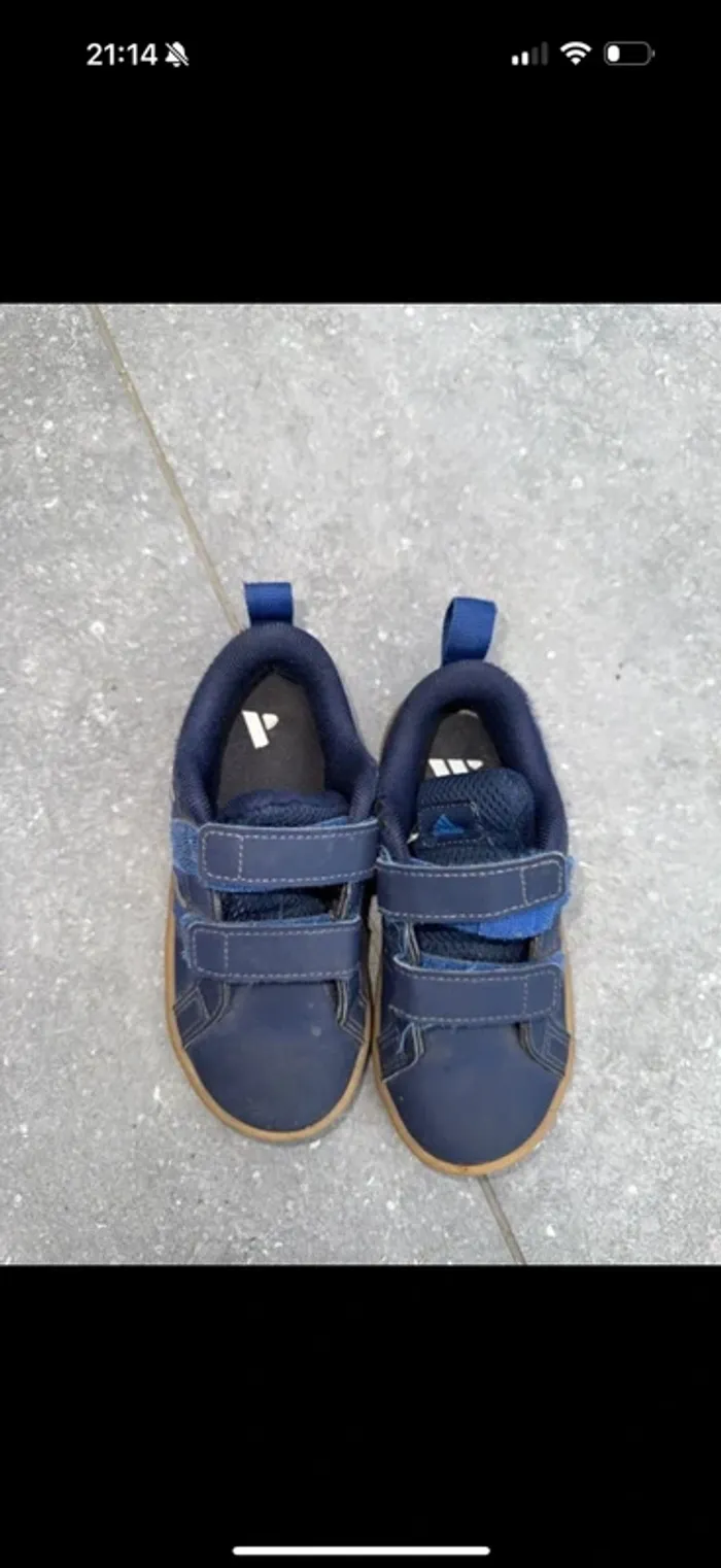 Basket adidas taille 26 tres bonne etat - photo numéro 2