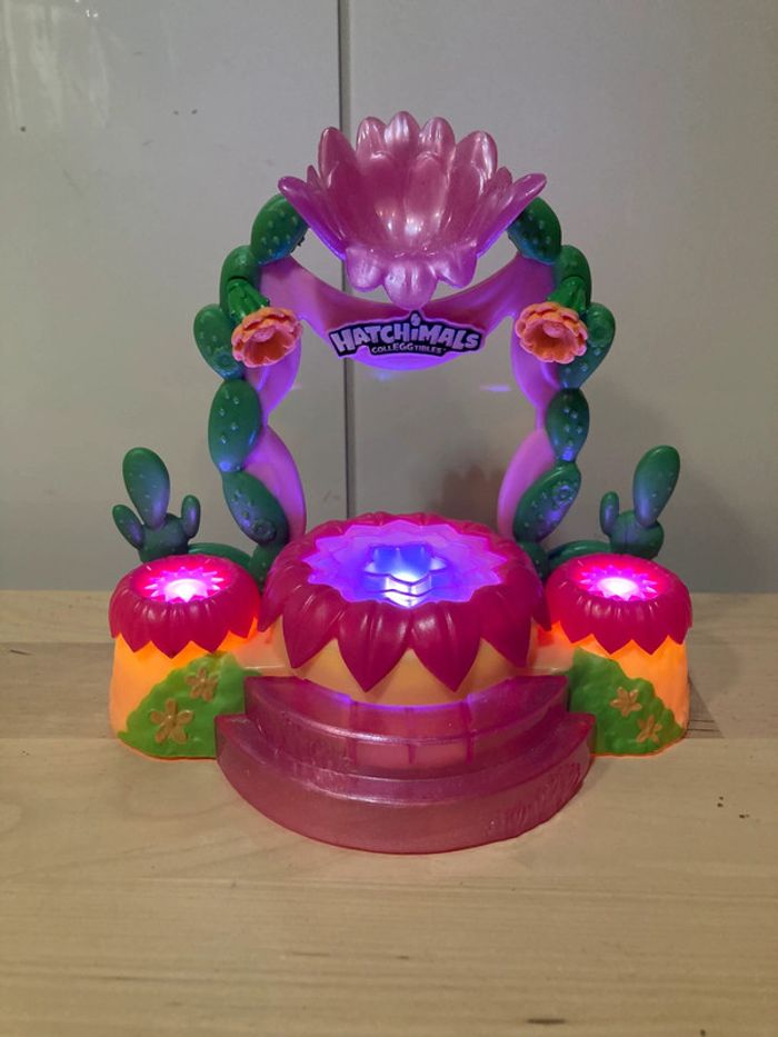 Hatchimals coffret tous en scène + 3 hatchimals - photo numéro 2