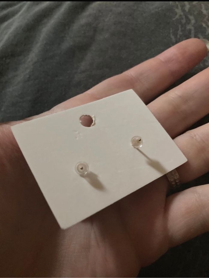 Boucles d’oreilles NEUVES avec étiquette pour femme forme de fleurs 🌼 couleur doré - photo numéro 7
