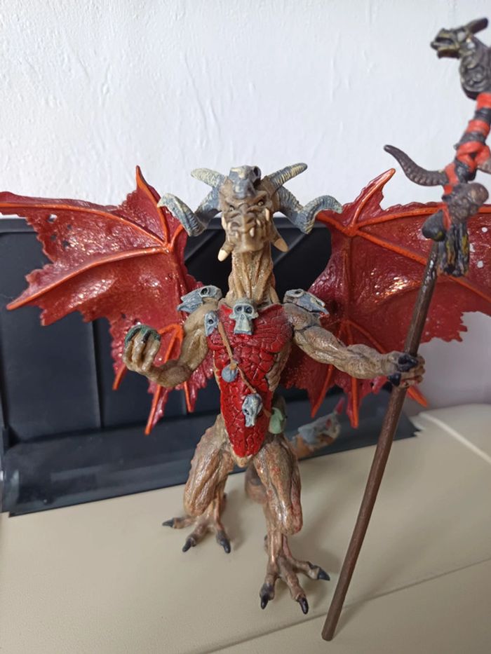 Figurine Plastoy Dragon debout avec lance 19cm - photo numéro 2